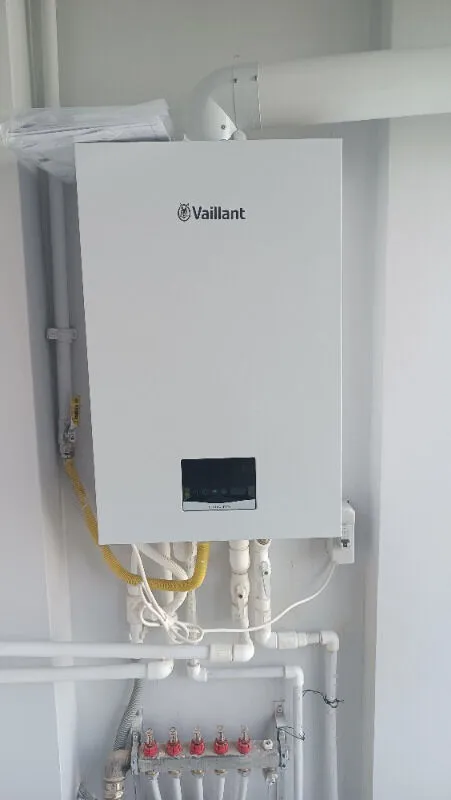 Vaillant Ecotec Intro 24 kW Tam Yoğuşmalı Kombi Hermetik Baca ile Enerji Tasarruflu Isıtma